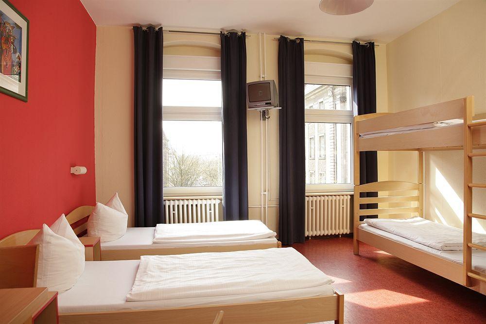 Acama Hotel & Hostel Schoeneberg Berlin Exterior photo