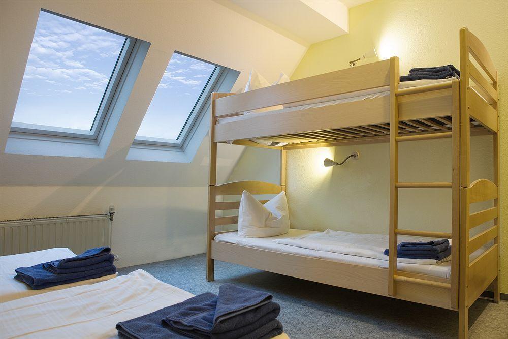 Acama Hotel & Hostel Schoeneberg Berlin Exterior photo