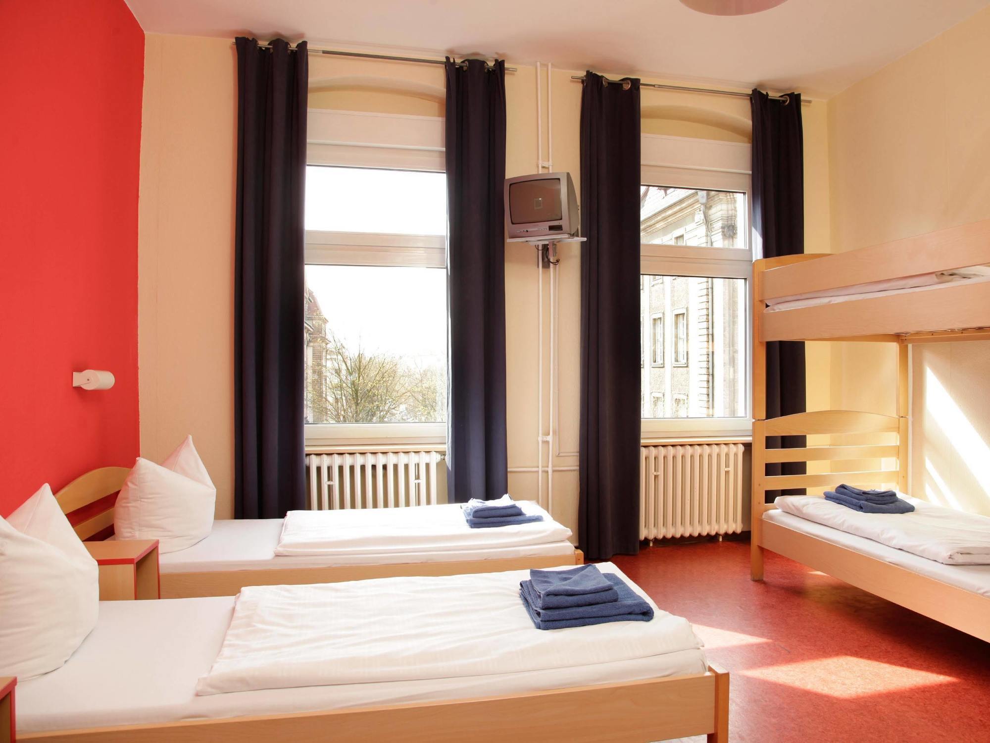 Acama Hotel & Hostel Schoeneberg Berlin Exterior photo