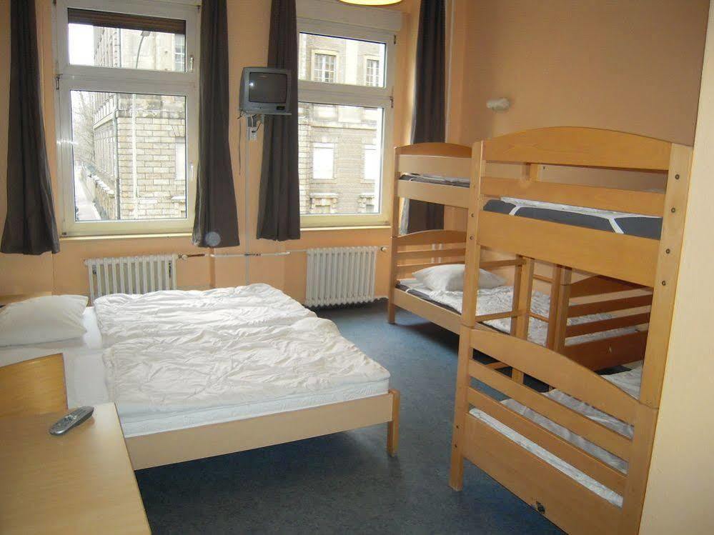 Acama Hotel & Hostel Schoeneberg Berlin Exterior photo